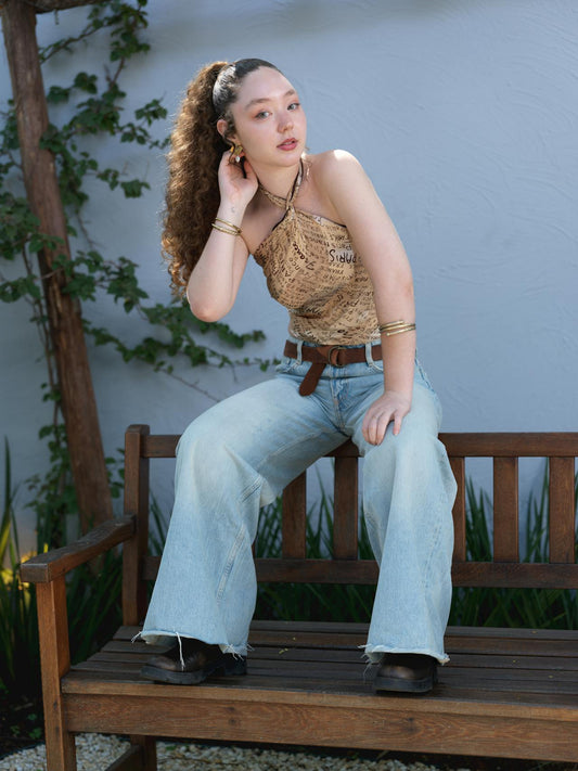 Wide-Leg Denim and Structured Tailoring: The Perfect Balance in 2025 Women’s Fashion