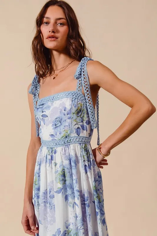 Floral Print Flowy Maxi Dress with Lace Ribbon Tie – Elegant Style