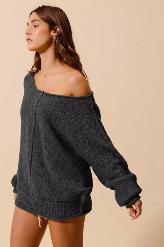 Loose Fit Exposed Seam Sweater SO ME Slouchy Boucle Cozy & Stylish