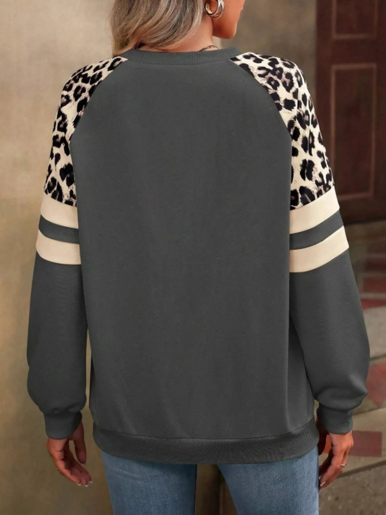 Leopard Round Neck Raglan Sleeve Sweatshirt – Bold & Cozy Style