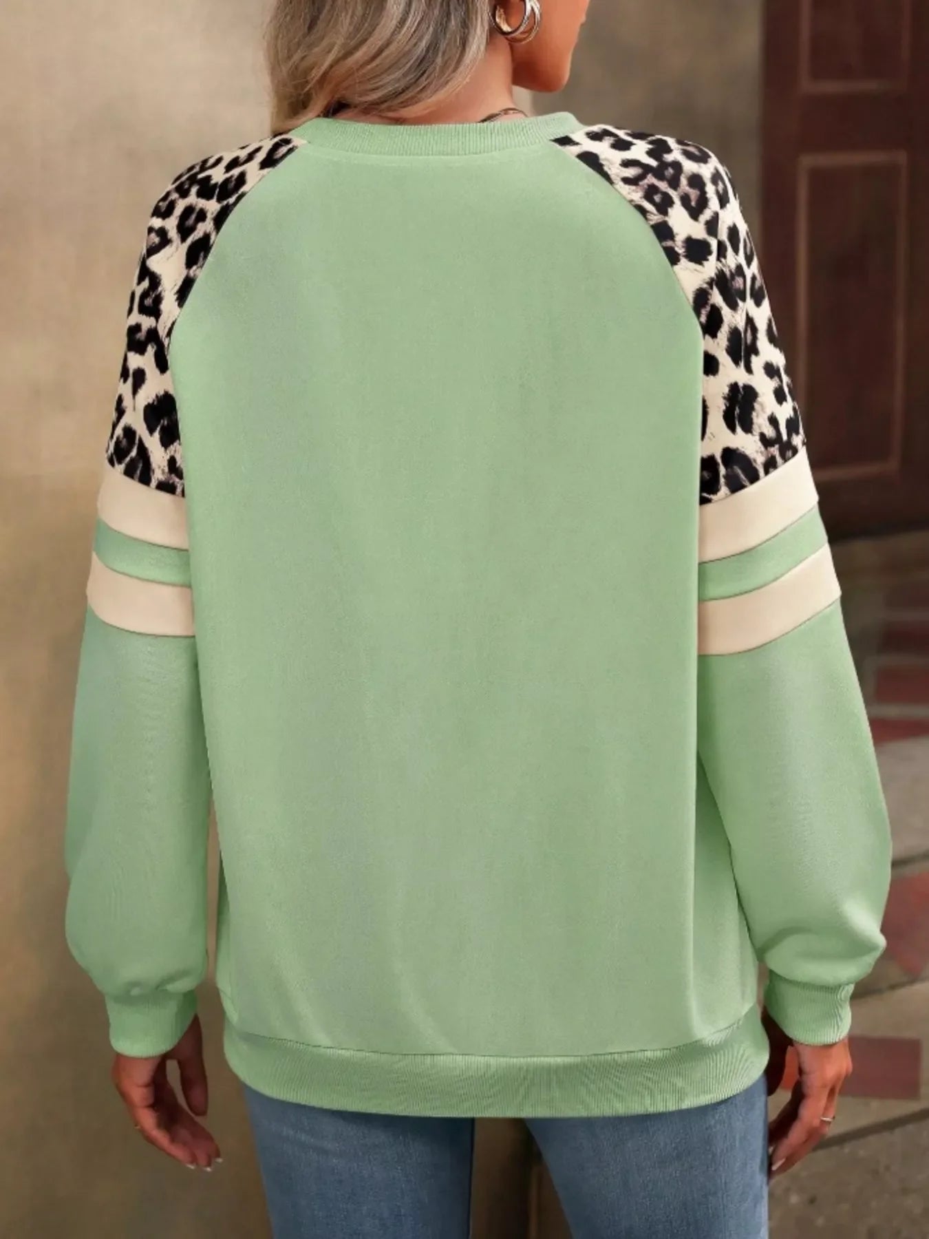 Leopard Round Neck Raglan Sleeve Sweatshirt – Bold & Cozy Style