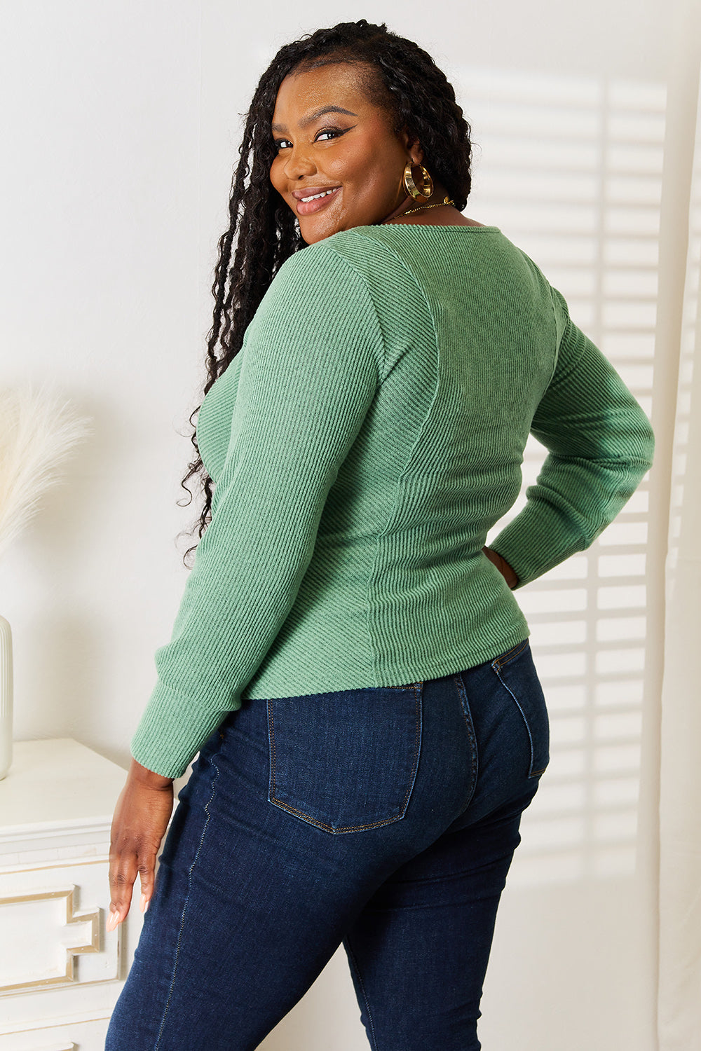 Scoop Neck Long-Sleeve Top | Classic, Comfortable & Versatile Style