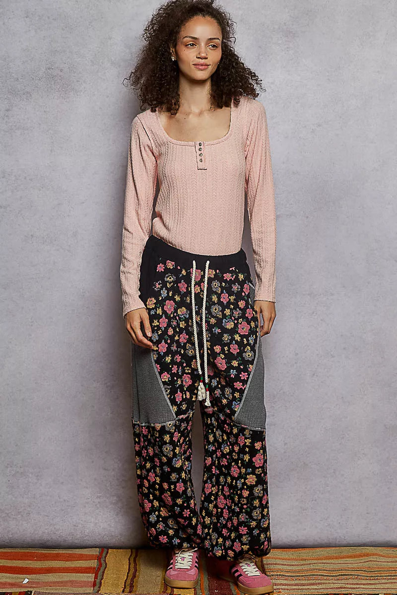 a0eSquare Neck Cropped Knit Top by POL with Stylish Curved Hem