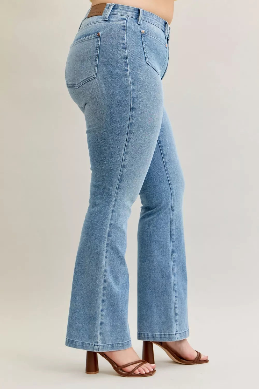 Mid Rise Bootcut Jeans – Judy Blue Plus Size with Contrast Wash