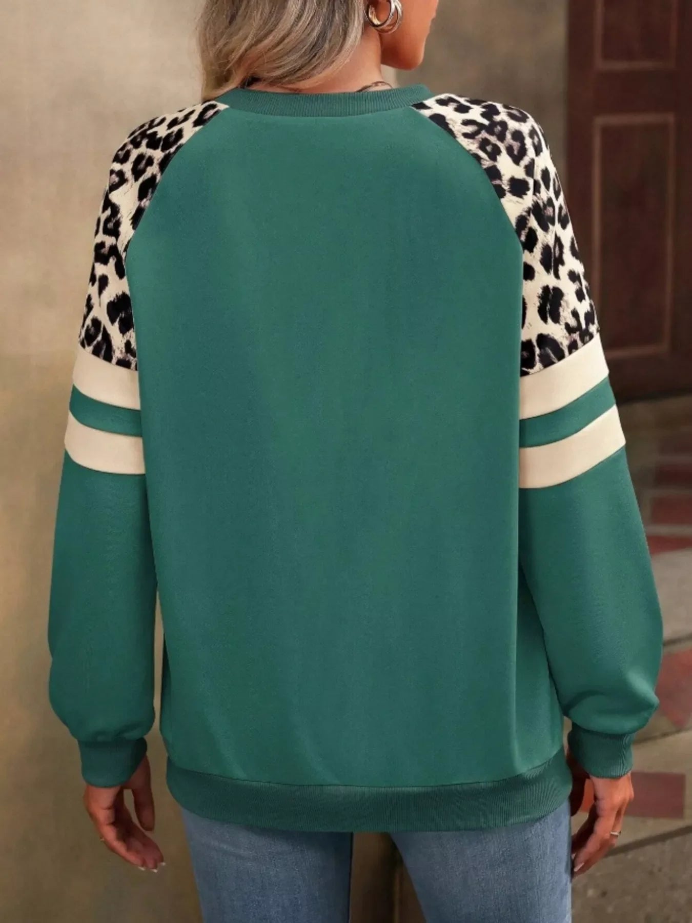 Leopard Round Neck Raglan Sleeve Sweatshirt – Bold & Cozy Style