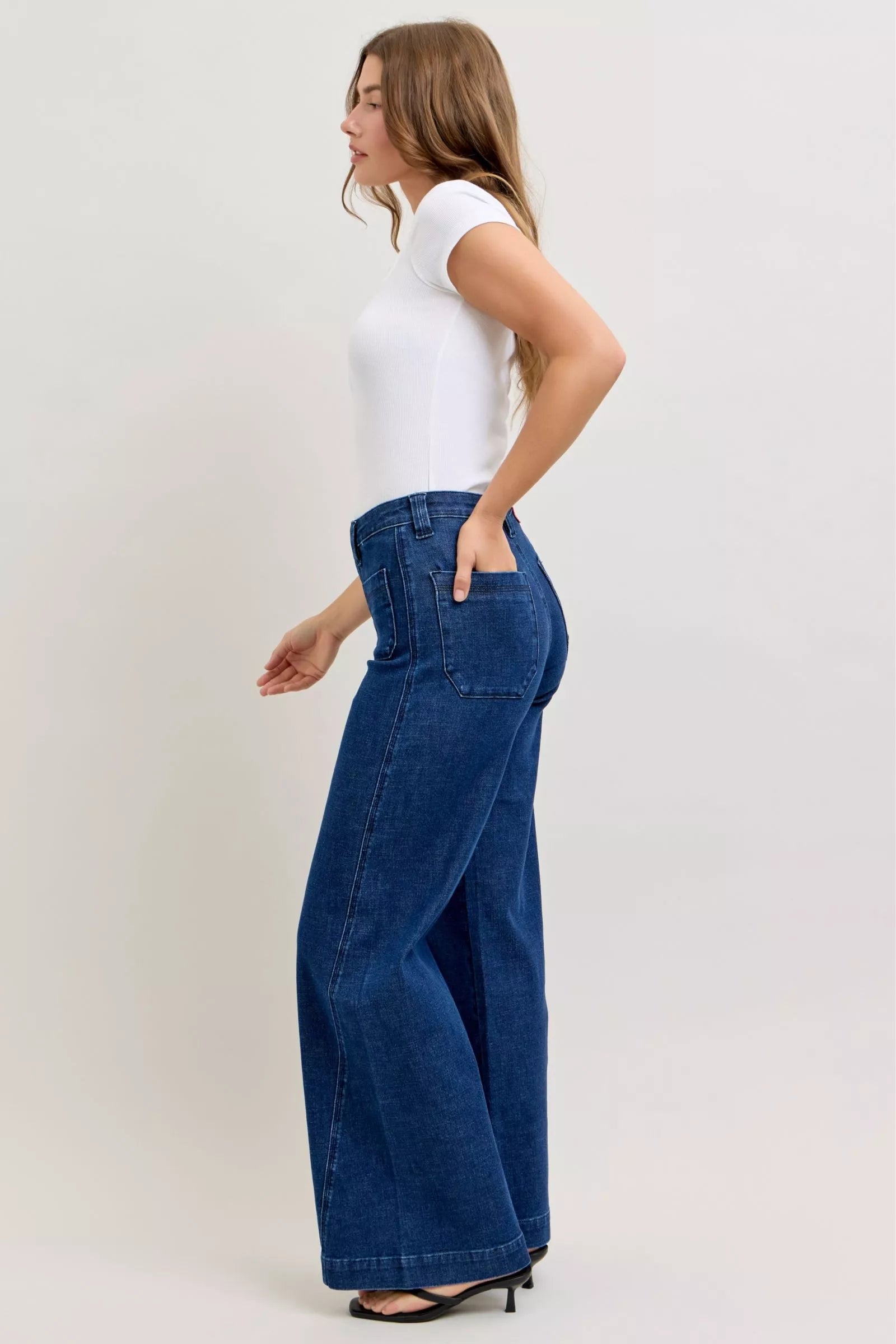 Judy Blue High-Waisted Retro Wide Jeans w/ Patch Pockets
​