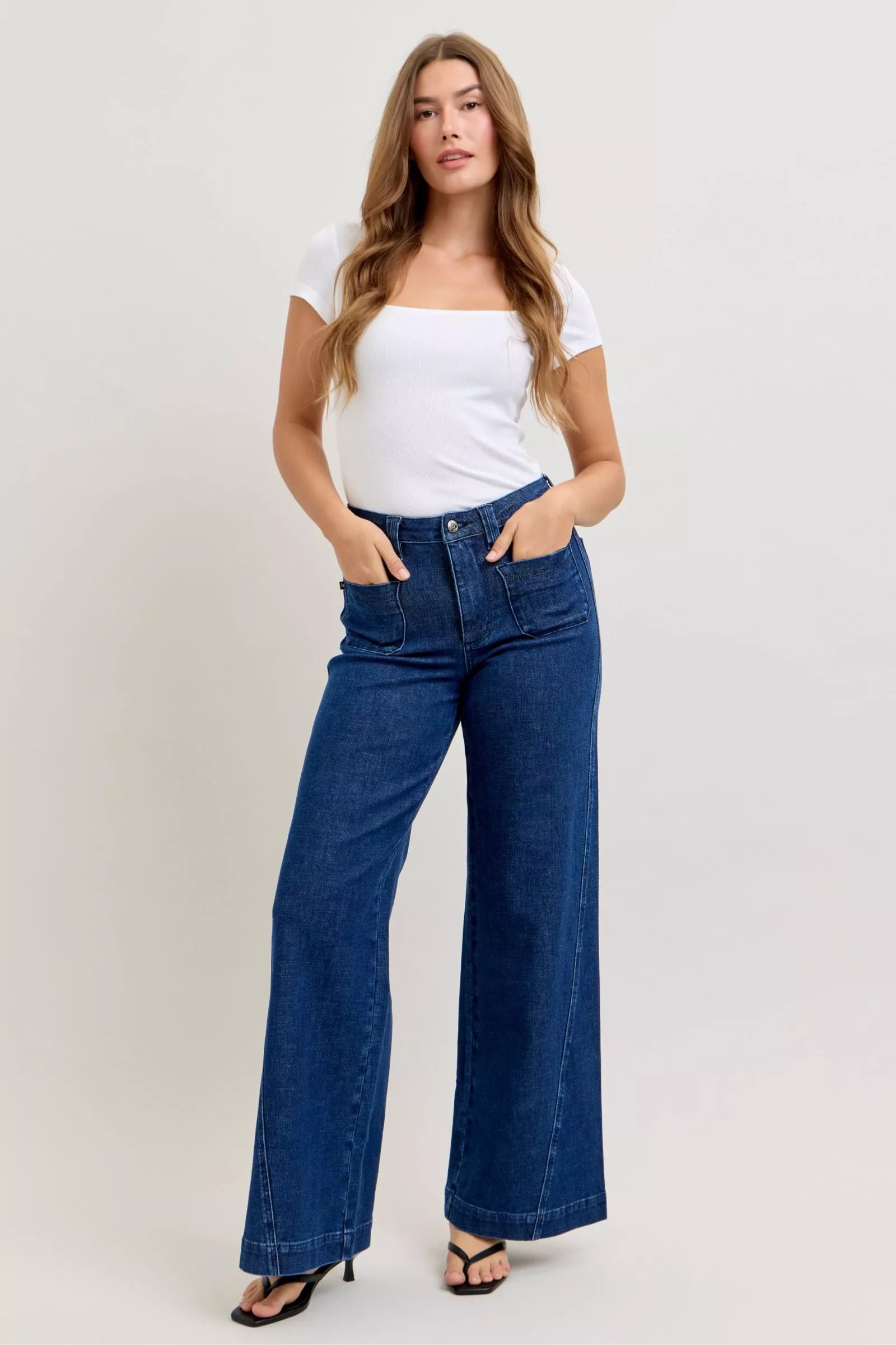 Judy Blue High-Waisted Retro Wide Jeans w/ Patch Pockets
​