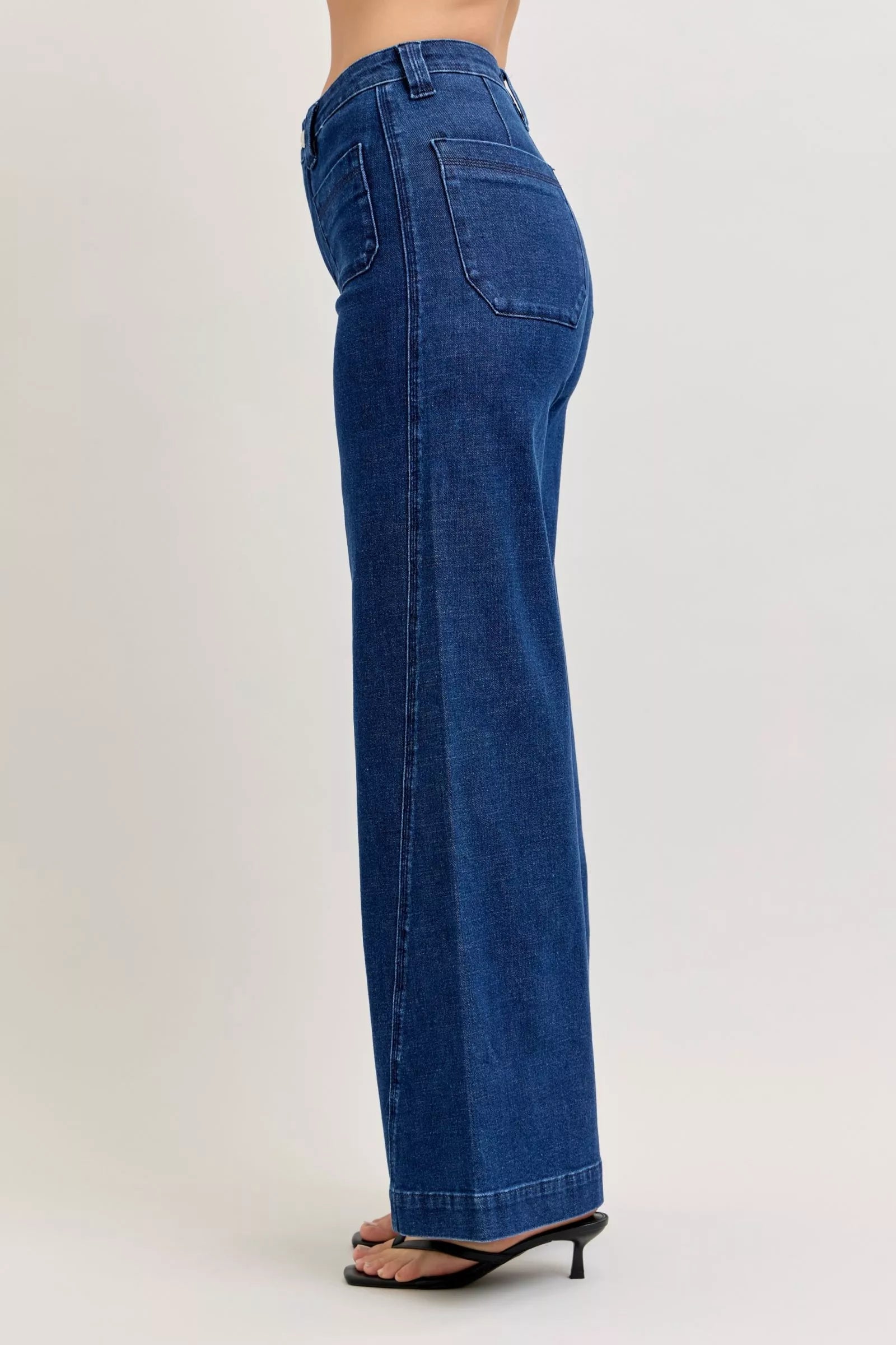 Judy Blue High-Waisted Retro Wide Jeans w/ Patch Pockets
​