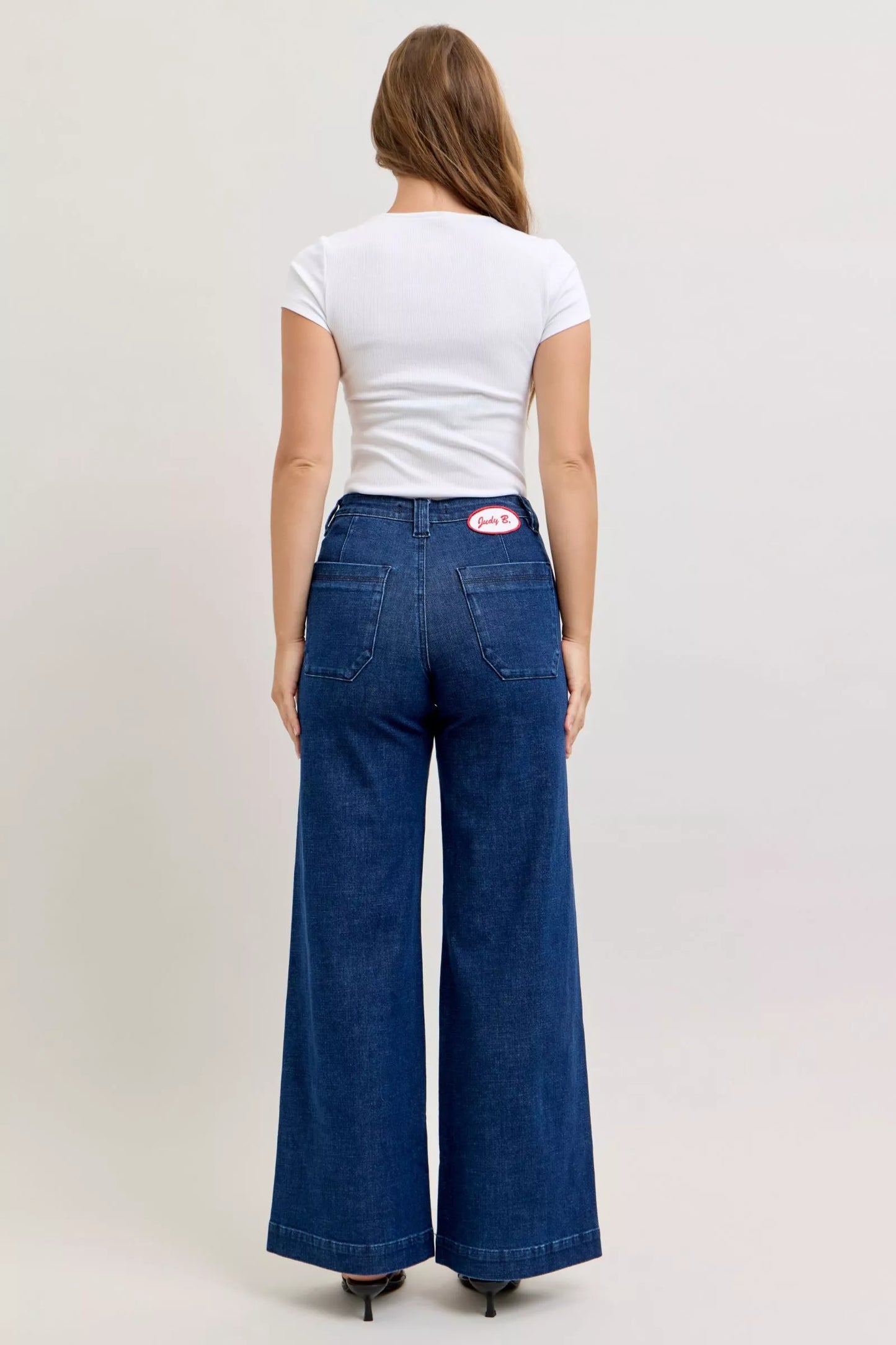 Judy Blue High-Waisted Retro Wide Jeans w/ Patch Pockets
​