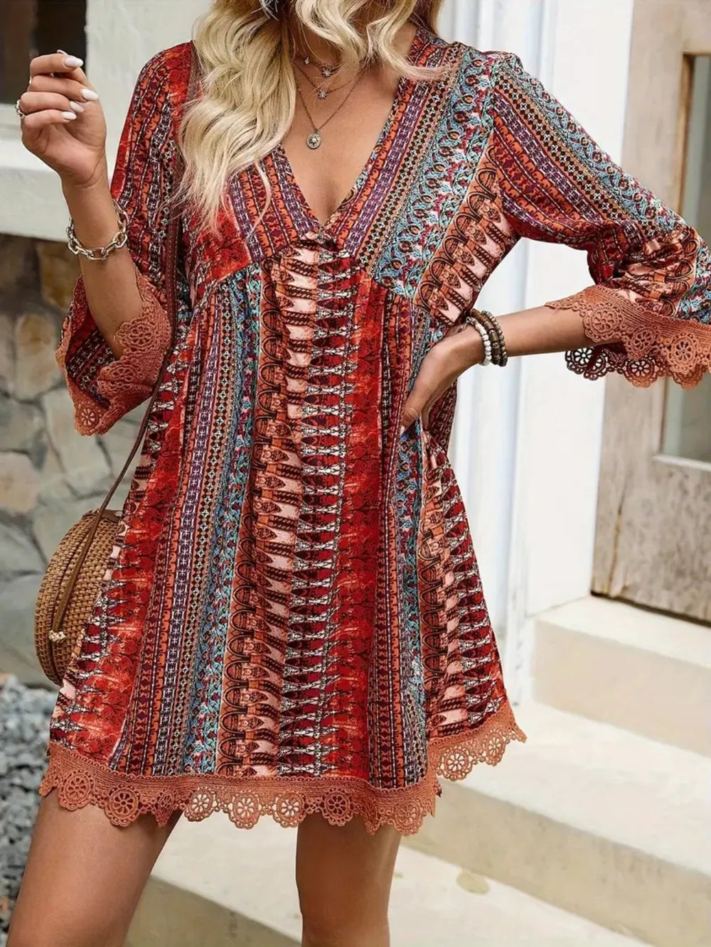 Lace Trim Printed V-Neck Dress – Elegant 3/4 Sleeve Design