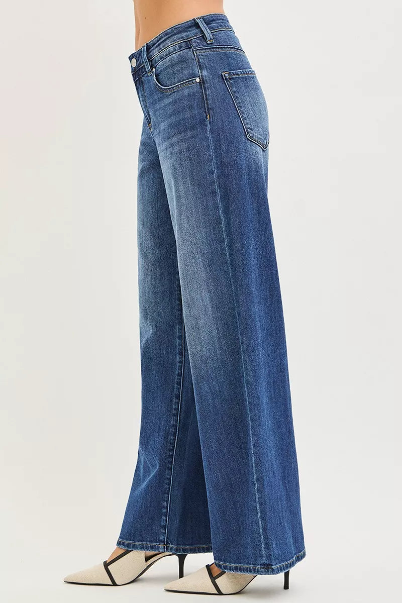 Side view of RISEN slouchy baggy jeans showing loose relaxed fit, cotton lyocell fabric and modern women’s street style denim